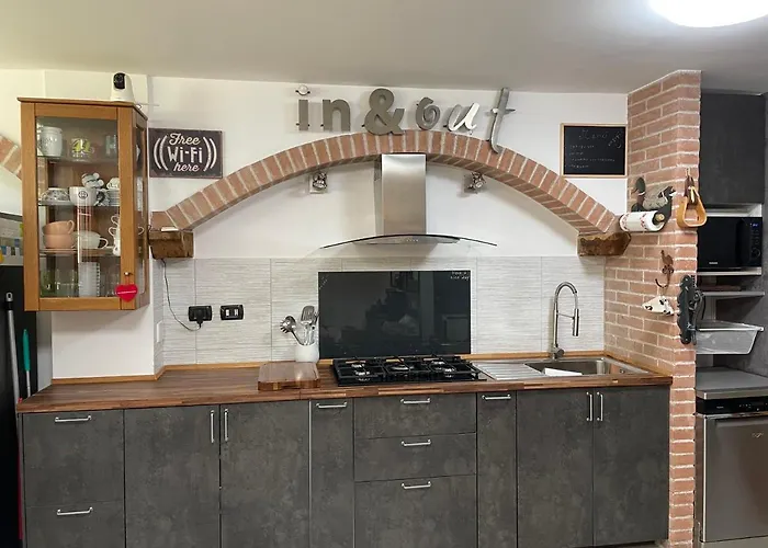 In&out - Mostacciano